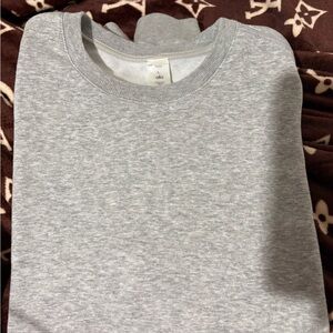 ALO Yoga grey crewneck L